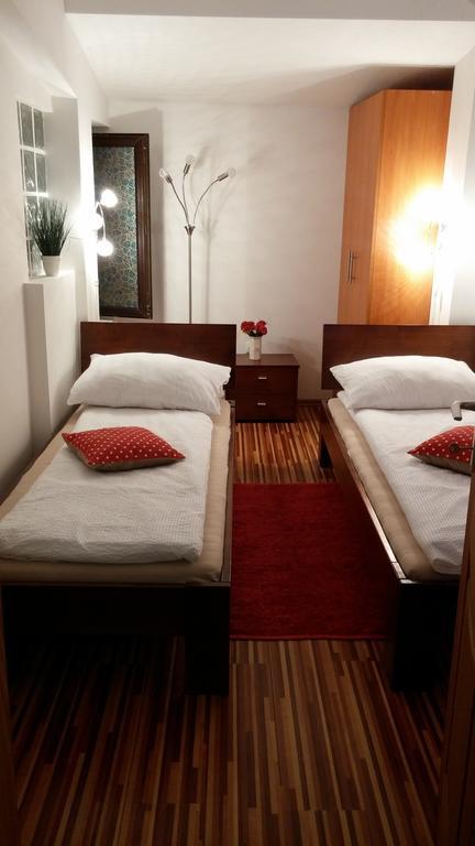 B&B Bazeni SJJ Exteriér fotografie
